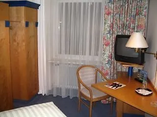 Westend Hotel Münih 3*,  Almanya